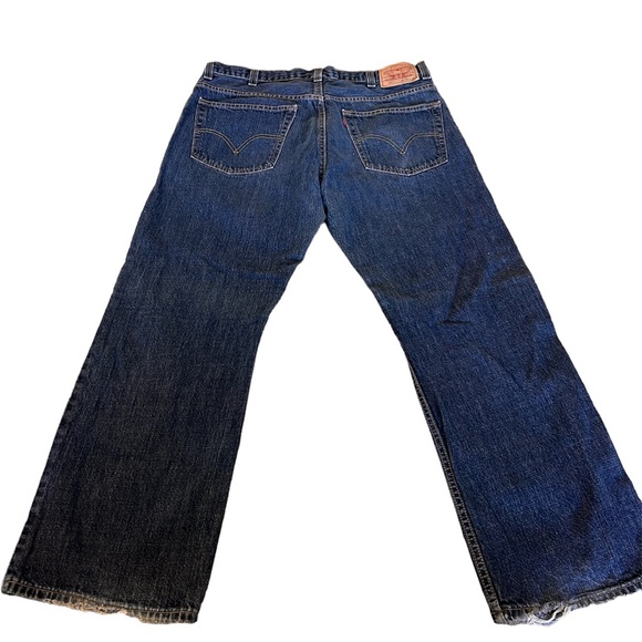 Levi Strauss & Co - Picture 3 of 4